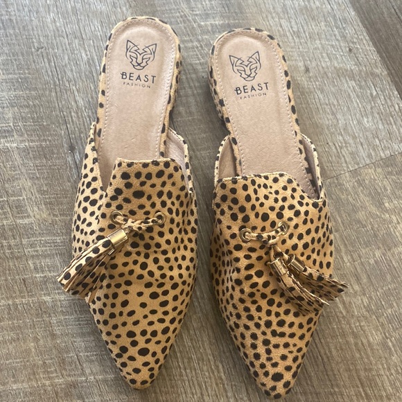 BEAST FASHION Shoes - Beast Fashion Leopard Mules Size 9